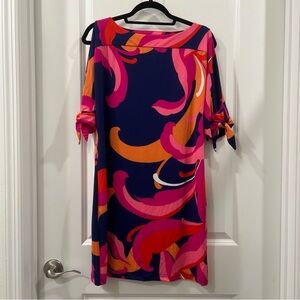 Trina Turk cold shoulders toe sleeve dress M